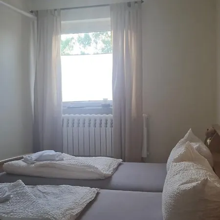 Smillenzweg Mit Garten Ломе