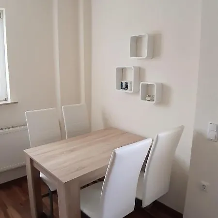 Smillenzweg Mit Garten Ломе